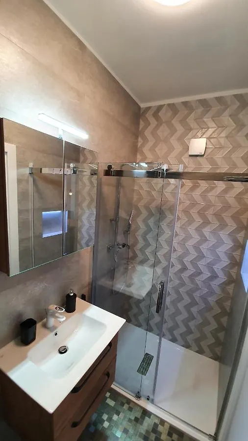 Apartment Slow Motion Kastela